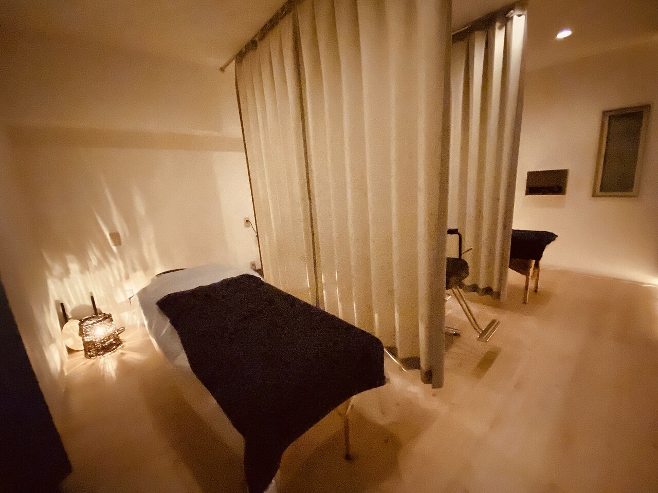 完全予約制の落ち着いた個室
